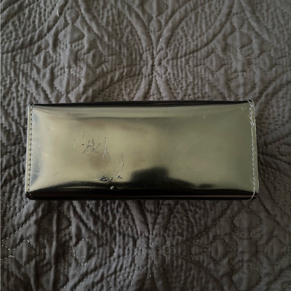 Marc By Marc Jacobs Black Patent Leather Sunglasses Case - Picture 5 of 8